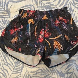 Lulu shorts size 4 new without tags never worn